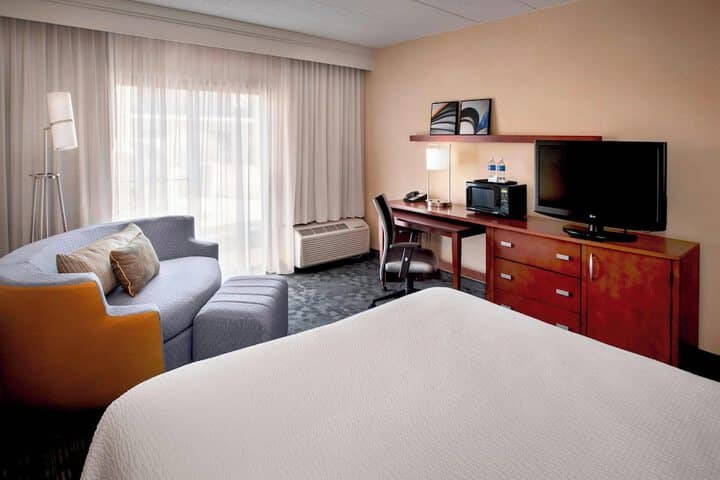 Room 6 of 23